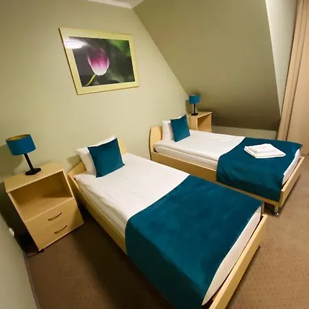 Lotos Hotel *